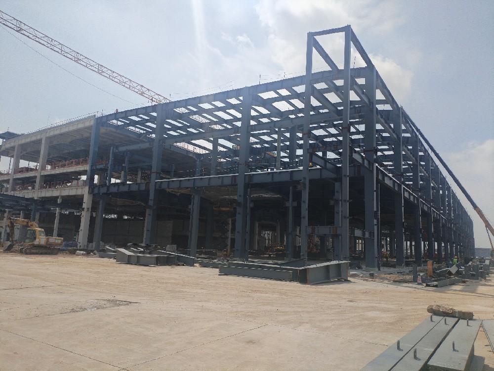 廣州白云機場聯(lián)邦快遞中心貨站鋼結(jié)構(gòu)加工項目